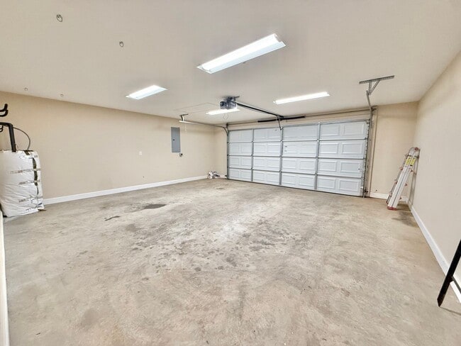 Building Photo - 821 Amburn Meadows Ln
