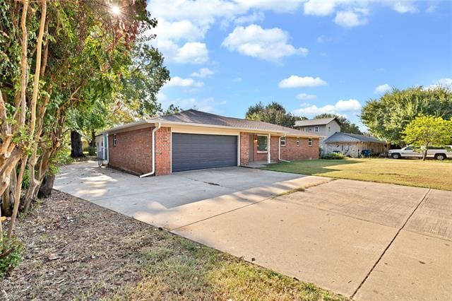 Building Photo - 211 Woodlawn Dr
