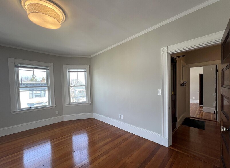 Building Photo - 107A Oxford St