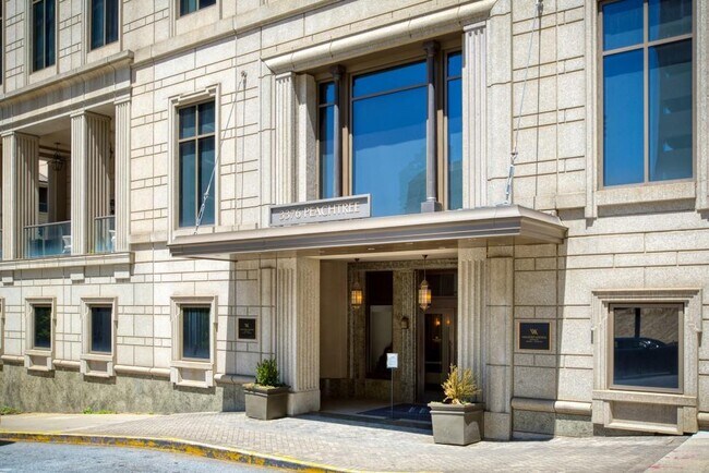 Building Photo - 3376 Peachtree Rd NE