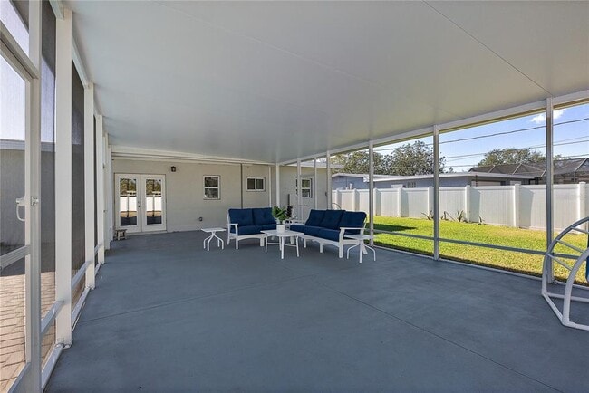 Building Photo - 6631 Bougainvilla Ave S