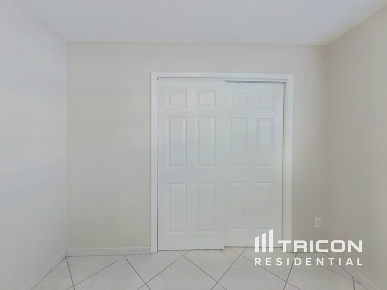 Building Photo - 2761 59th Ave N