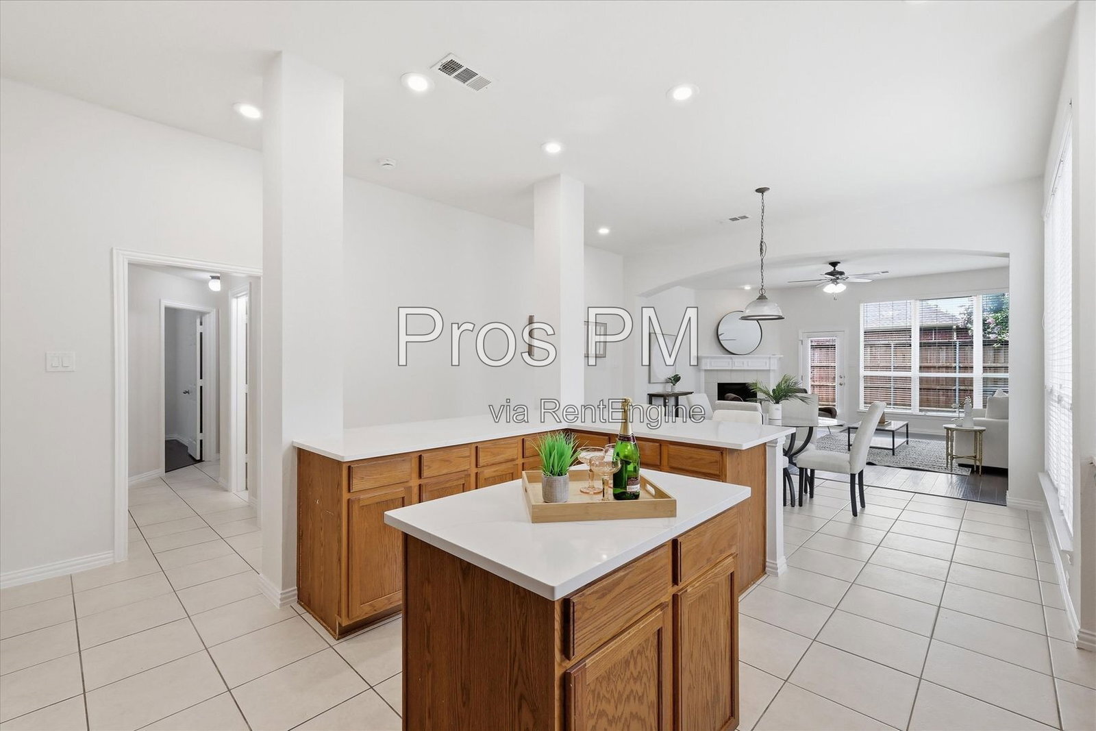 Building Photo - 2432 Chesterwood Dr