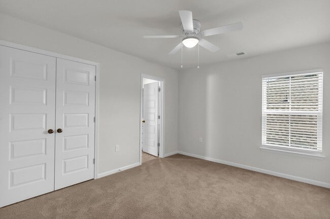 Building Photo - Perfect family home in Ocean Isle Beach