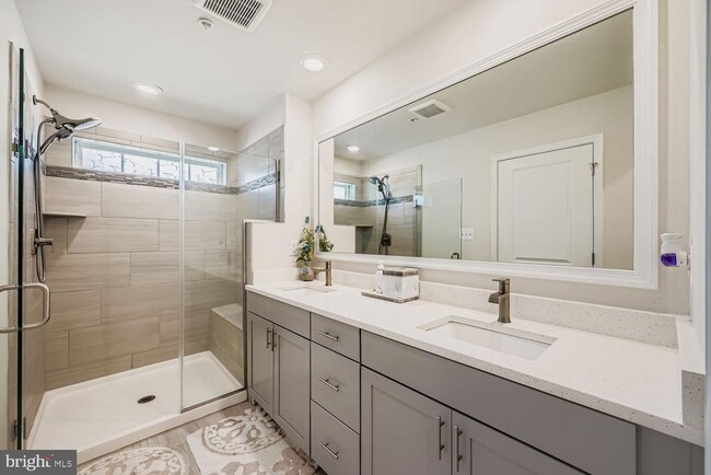 Building Photo - 7588 Warburg Way