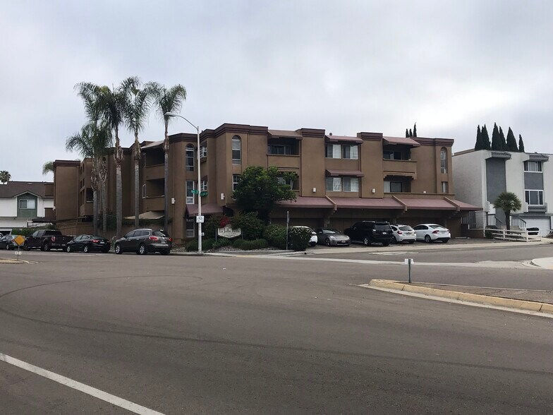 Primary Photo - 5051 La Jolla Blvd