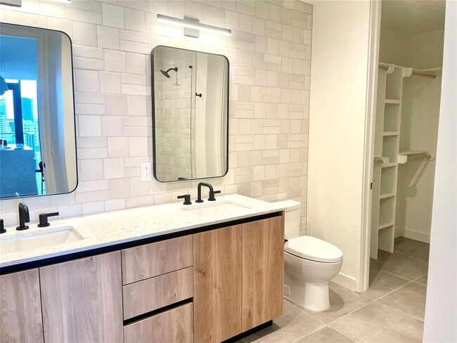 Building Photo - 84 East Ave