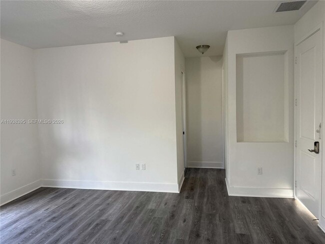 Building Photo - 3299 W 96 Pl