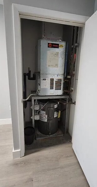 Building Photo - 90 SW 3rd St