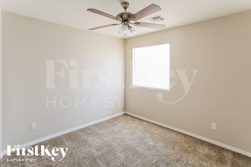 Building Photo - 1023 S 226th Dr