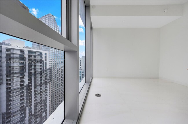 Building Photo - 300 Biscayne Blvd Way