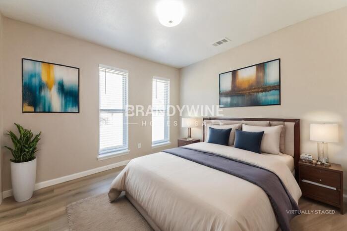 Building Photo - 5010 Collingwood Dr