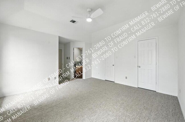 Building Photo - 473 Leisure Ln