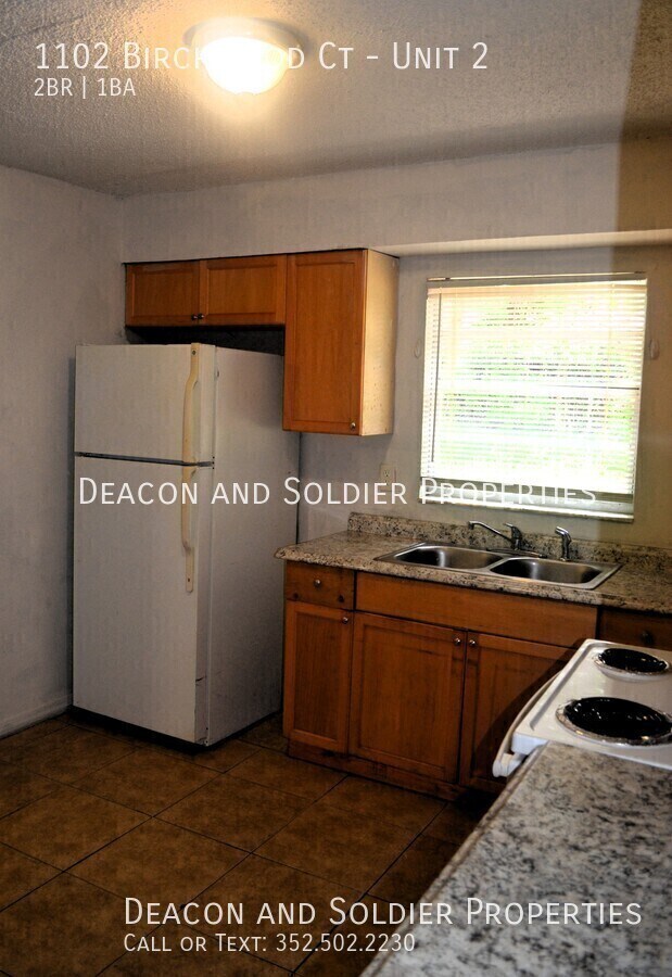 Building Photo - 1102 Birchwood Ct