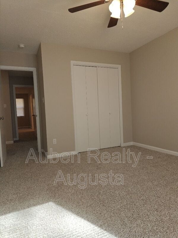 Building Photo - 5183 Fairington Dr