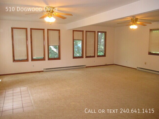 Building Photo - 510 Dogwood Dr