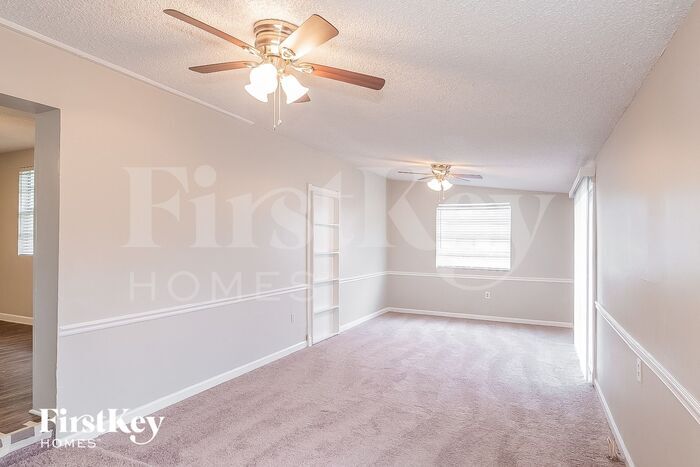 Building Photo - 11334 Vera Dr