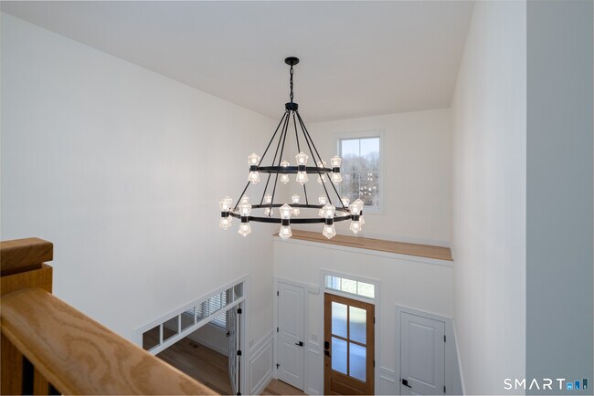 Building Photo - 112 Stallion Dr