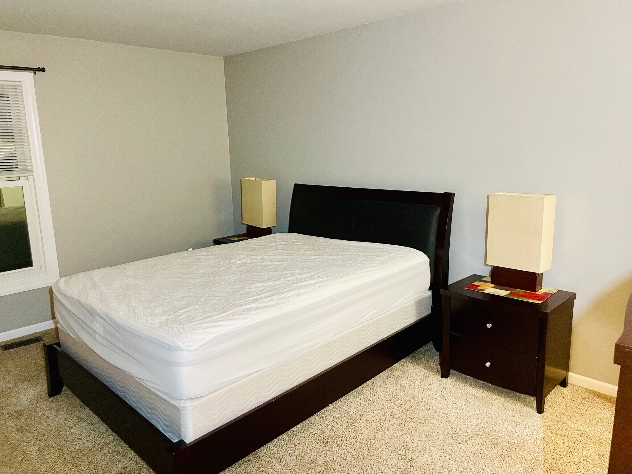 Building Photo - 1734 Valleywood Ct