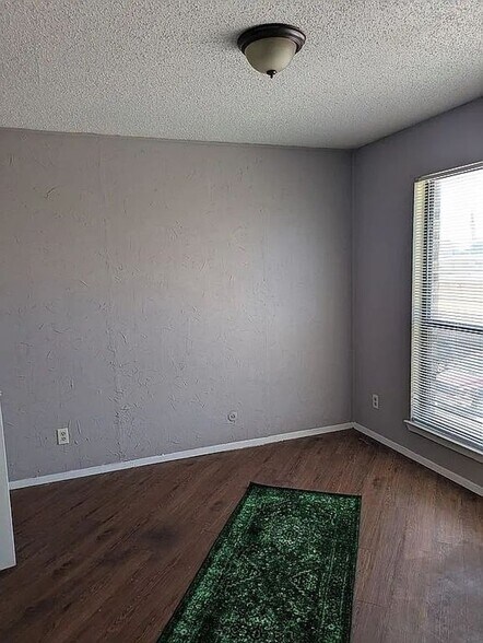 Building Photo - 1608 Pecan Chase Cir