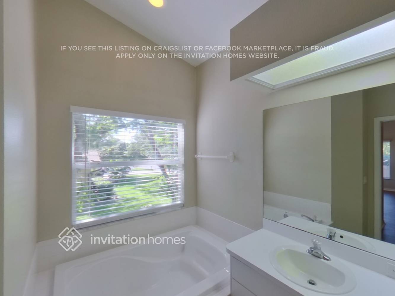 Building Photo - 194 Vermont Ave