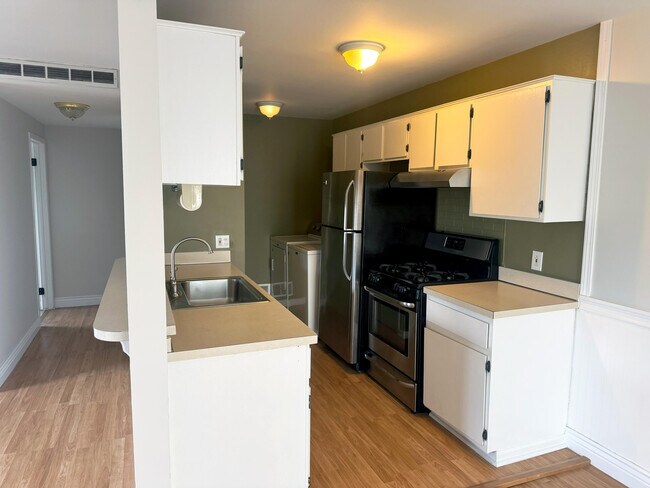 Building Photo - 2649 Fenwick Ct