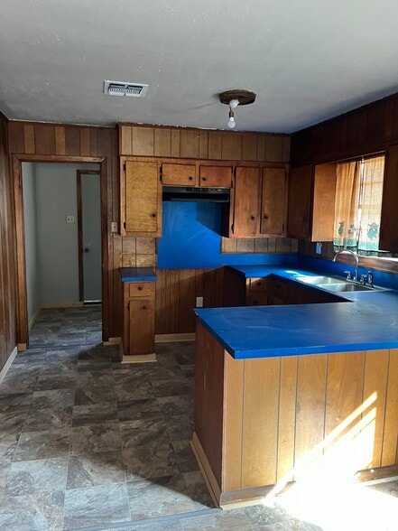 Building Photo - 307 Morton