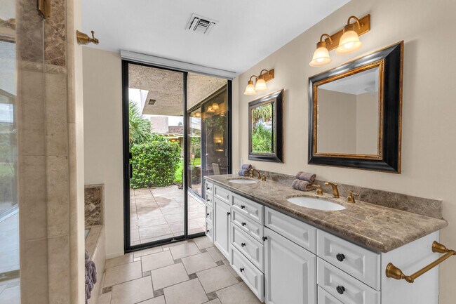 Building Photo - 31 Stanford Dr