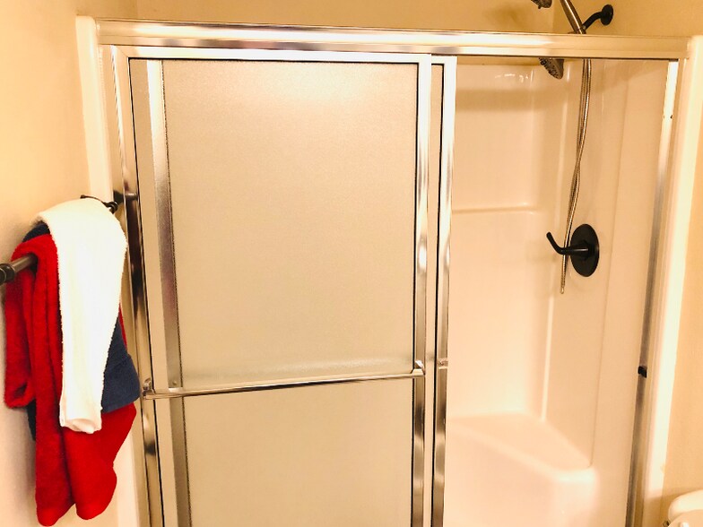 Building Photo - 12329 N 108th E Ave