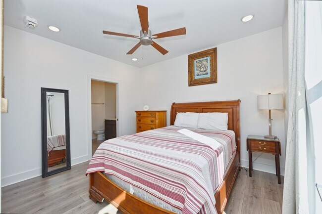 Building Photo - **2022-BUILT CONDO IN THE HEART OF WEDGEWOOD-HOUSTON WALKING DISTANCE TO GEODIS PARK**