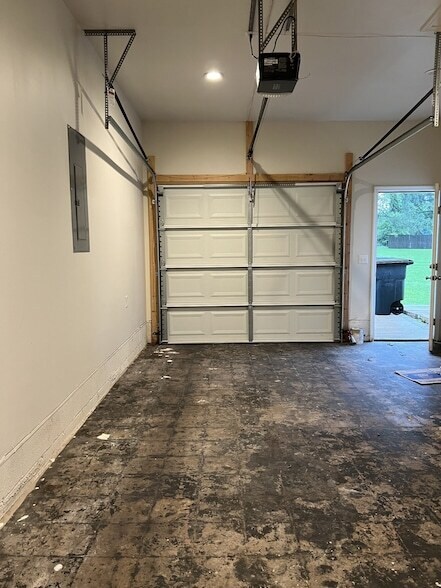 Building Photo - 117 Gates Dr