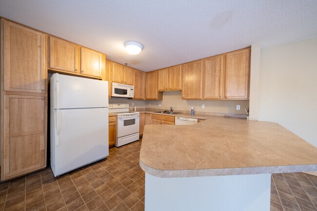 Building Photo - 16520 Tranquility Ct