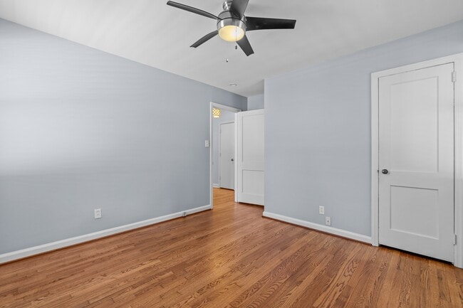 Building Photo - 2115 Bellaire Ave