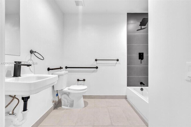 Building Photo - 753 NW 30th St