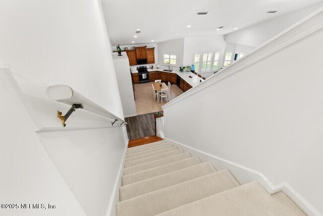 Building Photo - 3139 Ashgrove Rd