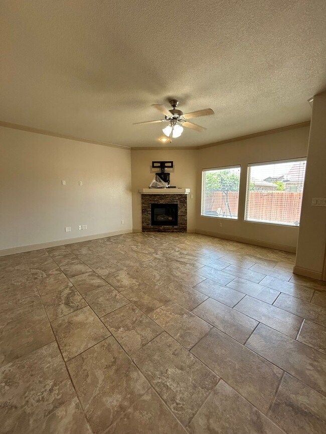 Building Photo - LOCATION, LOCATION, LOCATION-4 bedroom in Legado Estates