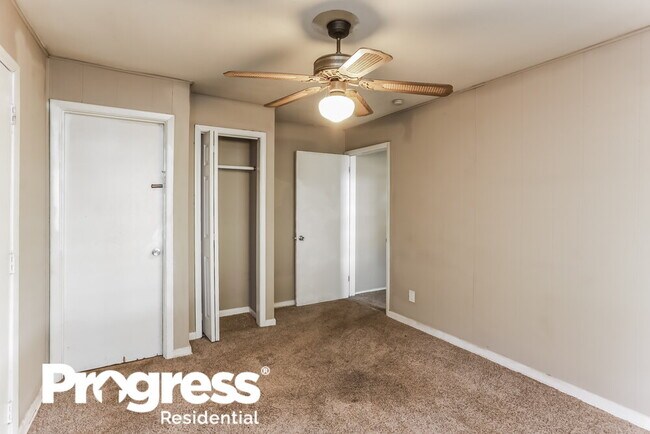 Building Photo - 3128 Latona Dr SW