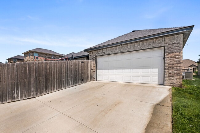 Building Photo - 9307 Kori Dr