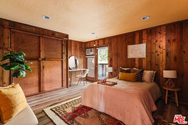 Building Photo - 2239 Topanga Skyline Dr