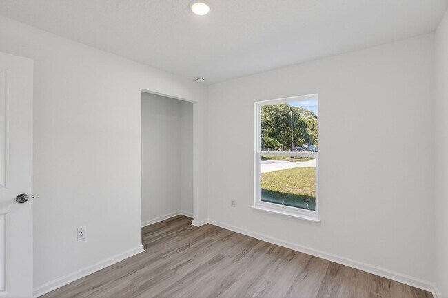 Building Photo - 1115 F Avenue