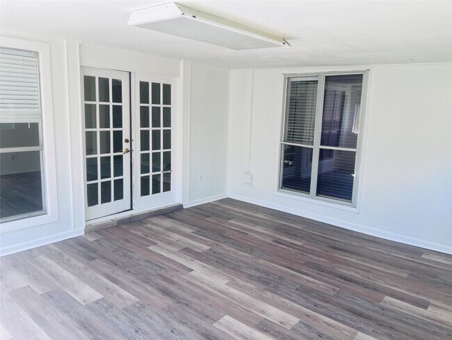 Building Photo - 3907 Windmill St