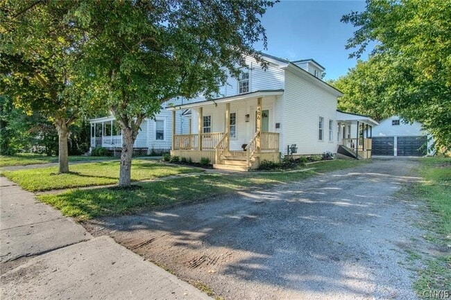 Building Photo - 406 Stone St