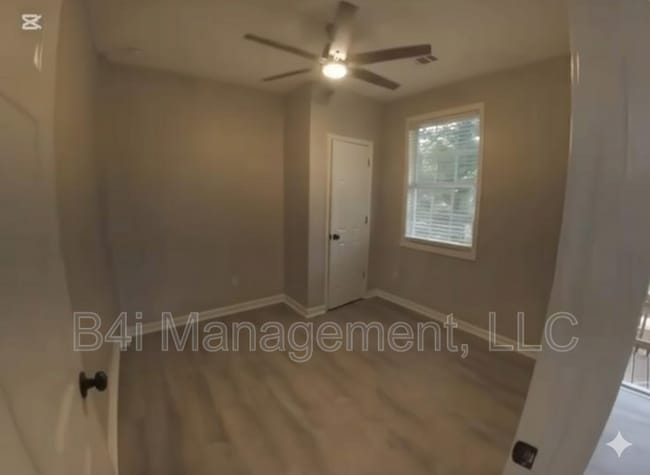 Building Photo - 226 Polar Rock Rd SW