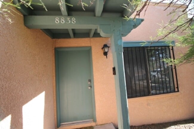 Building Photo - Townhome COMING AVAILABLE SOON!!!! Cute 2bd/2ba