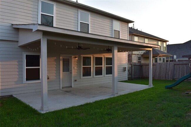 Building Photo - 18910 Windy Stone Dr