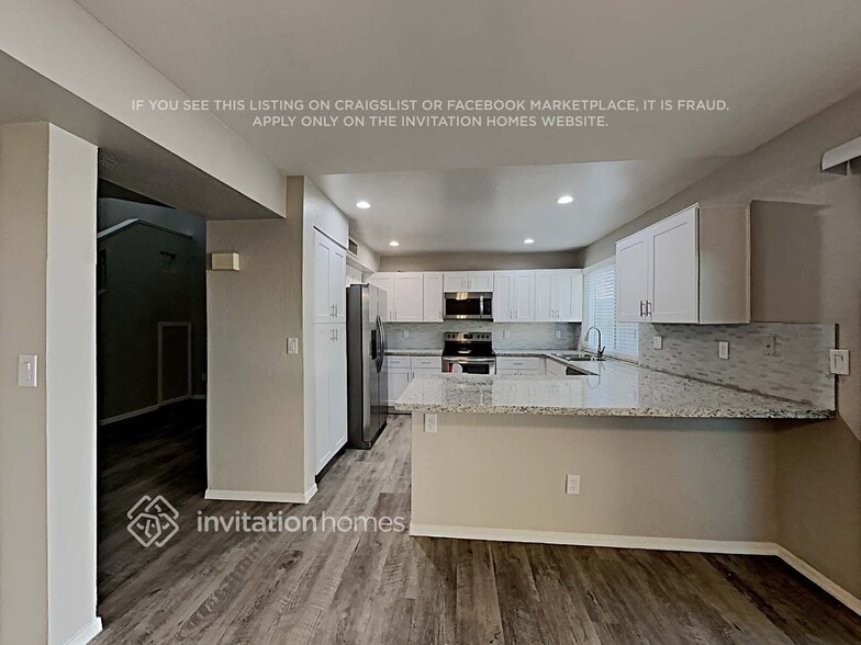 Building Photo - 2366 E Evans Dr