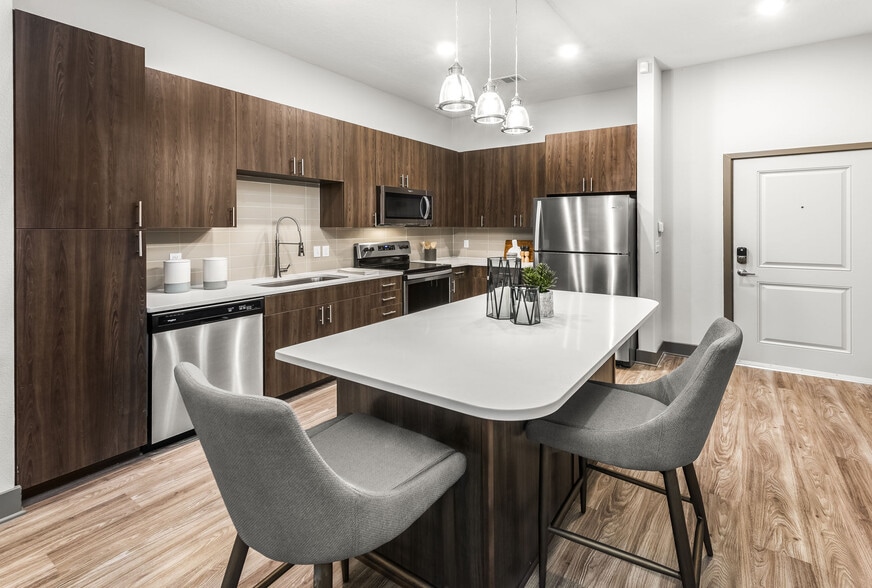 Interior Photo - Magnolia Square