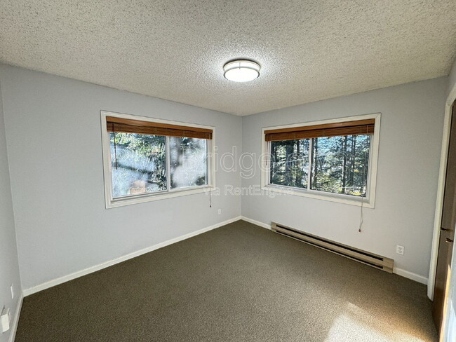 Building Photo - 307 Cervantes Cir