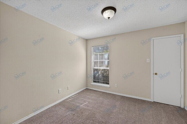 Building Photo - 8001 Mourning Dove Dr