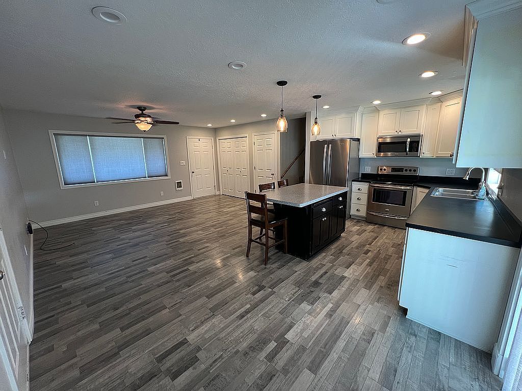 Building Photo - 403 Evans Dr